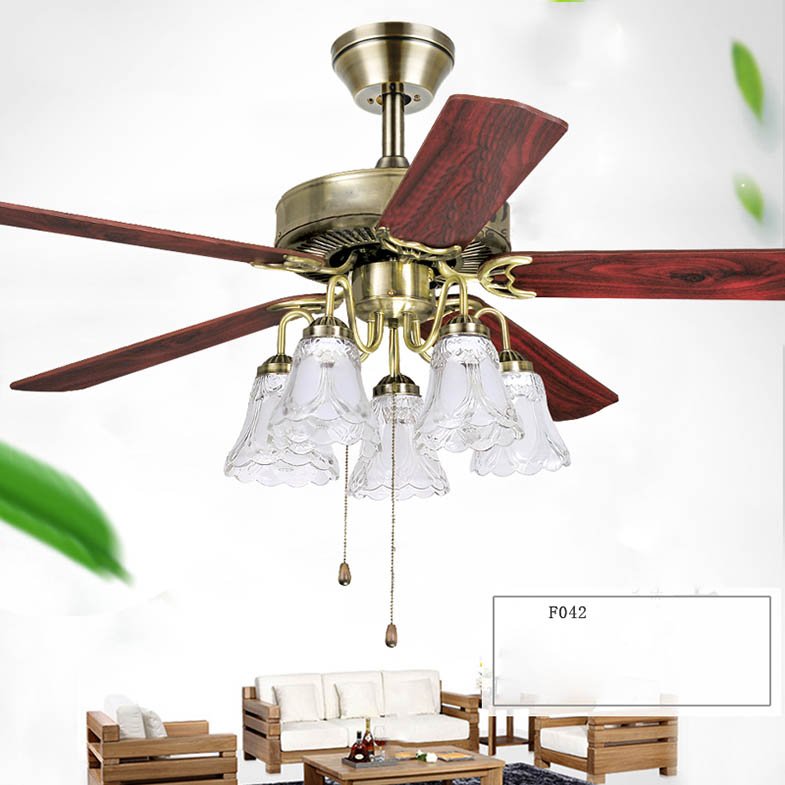 C&aacute;ch chọn lựa quạt trần đ&egrave;n biệt thự cho ph&ograve;ng kh&aacute;ch