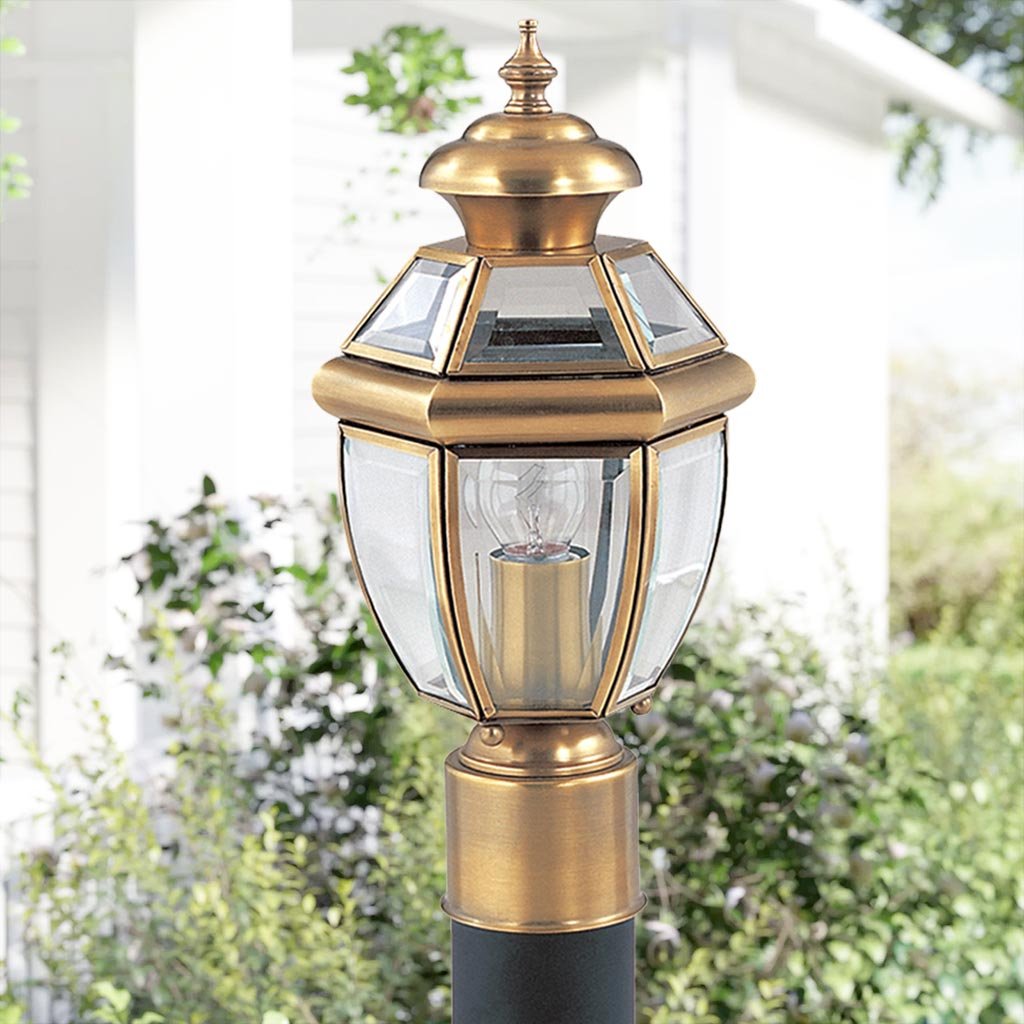 C&aacute;ch ph&acirc;n biệt đ&egrave;n c&acirc;y ph&ograve;ng kh&aacute;ch v&agrave; đ&egrave;n c&acirc;y s&acirc;n vườn