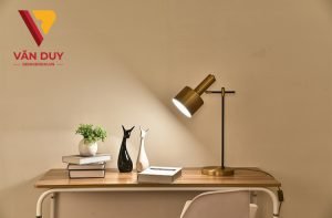 Chia sẻ bí quyết chọn đèn bàn làm việc chuẩn chỉnh nhất Chia se bi quyet chon den ban lam viec chuan chinh nhat 1