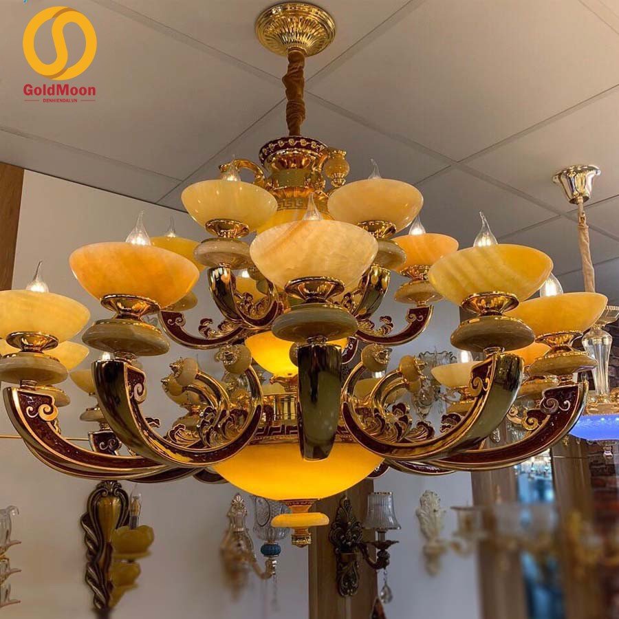 Chọn đ&egrave;n ch&ugrave;m b&aacute;t đ&aacute; tự nhi&ecirc;n GoldMoon hợp với  phong thủy