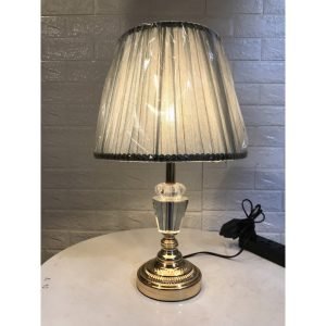 Cách lắp đặt đèn bàn trang trí cho khách sạn phù hợp Den ban khach san va nhung luu y khi chon lua den 11