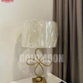 Đèn bàn trang trí GM6017 2