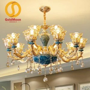 Có hay không nên đặt đèn chùm đồng trong phòng khách? Den chum dong van duy tuyet tac cho khong gian noi that 1