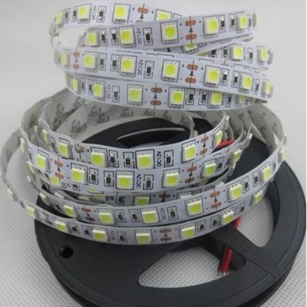 Đ&egrave;n led d&acirc;y d&aacute;n v&agrave; những đặc điểm của đ&egrave;n