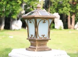 Đèn ngoài trời sử dụng năng lượng mặt trời hiện nay