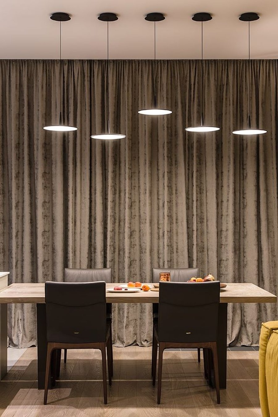 Đ&egrave;n thả b&agrave;n ăn - xu hướng của thời đại