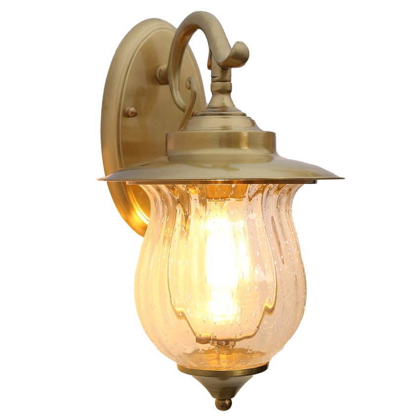 Đ&egrave;n tường đồng v&agrave; kh&ocirc;ng gian ph&ugrave; hợp để treo đ&egrave;n