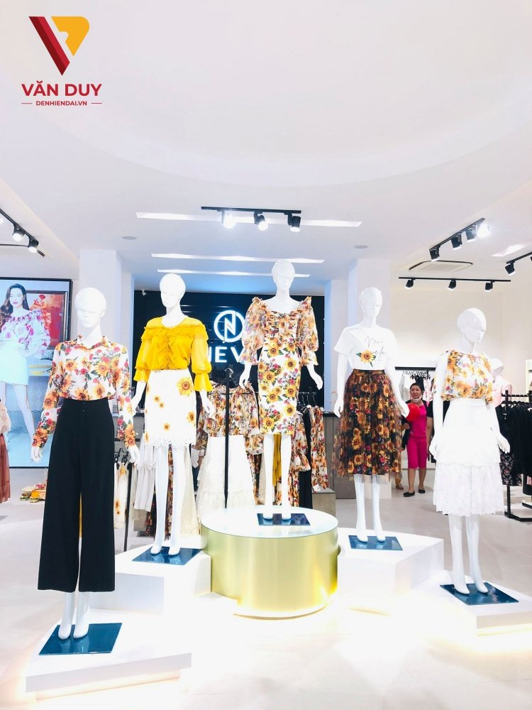 Dự &aacute;n lắp đặt đ&egrave;n chiếu s&aacute;ng cho chuỗi Cửa h&agrave;ng thời trang cao cấp Neva