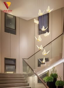 Hướng dẫn cách vệ sinh đèn thả thông tầng sáng bóng như mới Huong dan cach ve sinh den tha thong tang sang bong nhu moi 1