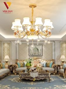 Lời khuyên vàng từ chuyên gia khi mua đèn chùm phòng khách Loi khuyen vang tu chuyen gia khi mua den chum phong khach 1