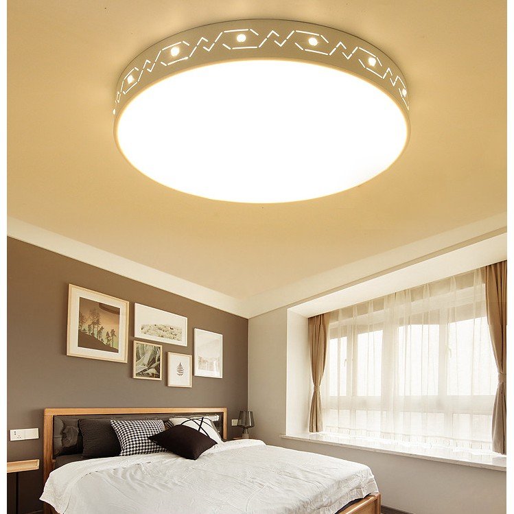 Lý giải sức hút hấp dẫn của mẫu đèn ốp trần đồng tại GoldMoon Ly giai suc hut hap dan cua mau den op tran dong tai van duy 2 Lý giải sức hút hấp dẫn của mẫu đèn ốp trần đồng tại GoldMoon