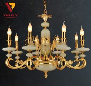 Mách bạn đơn vị phân phối đèn chùm cổ điển uy tín, giá rẻ Mach ban don vi phan phoi den chum co dien uy tin gia re 1