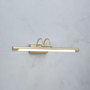 Một số chú ý khi chọn lựa đèn soi tranh Mot so chu y khi chon lua den soi tranh 1