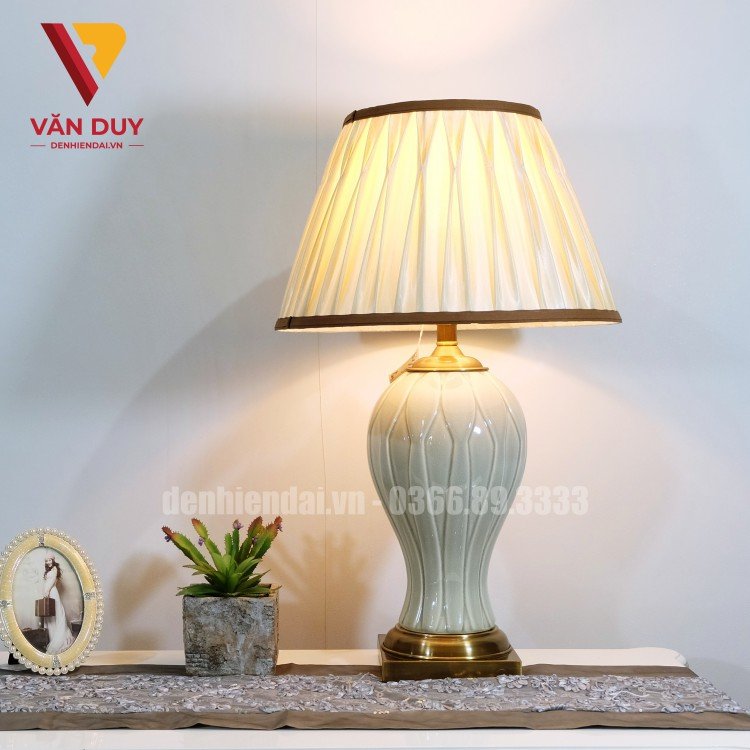 Tại sao n&ecirc;n sử dụng đ&egrave;n b&agrave;n trang tr&iacute; cho kh&ocirc;ng gian gia đ&igrave;nh