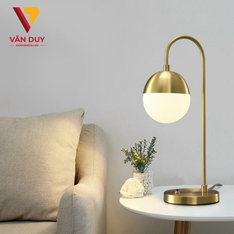 Tiết lộ 4 sai lầm nên tránh khi mua đèn bàn phòng ngủ Tiet lo 4 sai lam nen tranh khi mua den ban phong ngu 2 Tiết lộ 4 sai lầm nên tránh khi mua đèn bàn phòng ngủ
