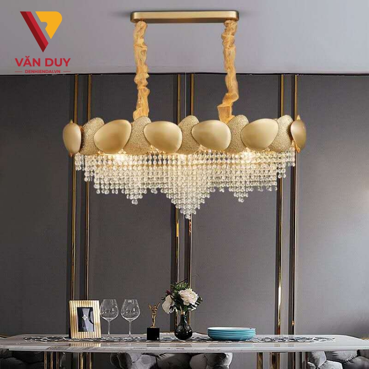 Trang trí đèn chùm biệt thự cho không gian thêm đẳng cấp Trang tri den chum biet thu cho khong gian them dang cap 3 Trang trí đèn chùm biệt thự cho không gian thêm đẳng cấp