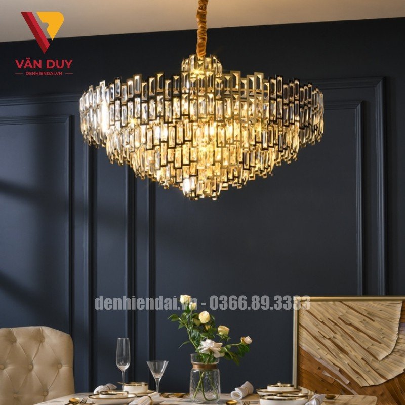 Trọn bộ kíp lựa chọn đèn chùm pha lê tô điểm phòng khách Tron bo kip lua chon den chum pha le to diem phong khach 2 Trọn bộ kíp lựa chọn đèn chùm pha lê tô điểm phòng khách